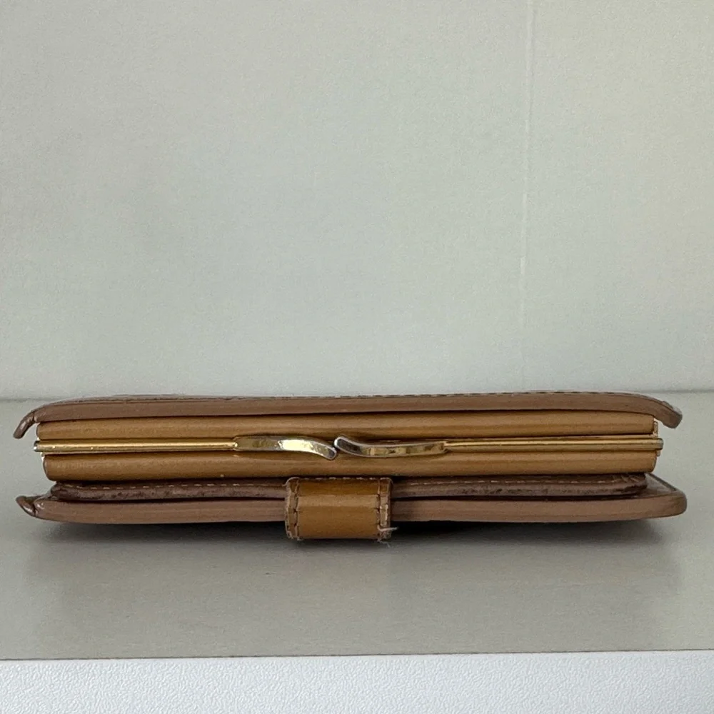 Louis Vuitton Gold Vernis Monogram Kisslock Wallet